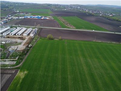 Teren 4Ha la Dn17 deschidere 200m